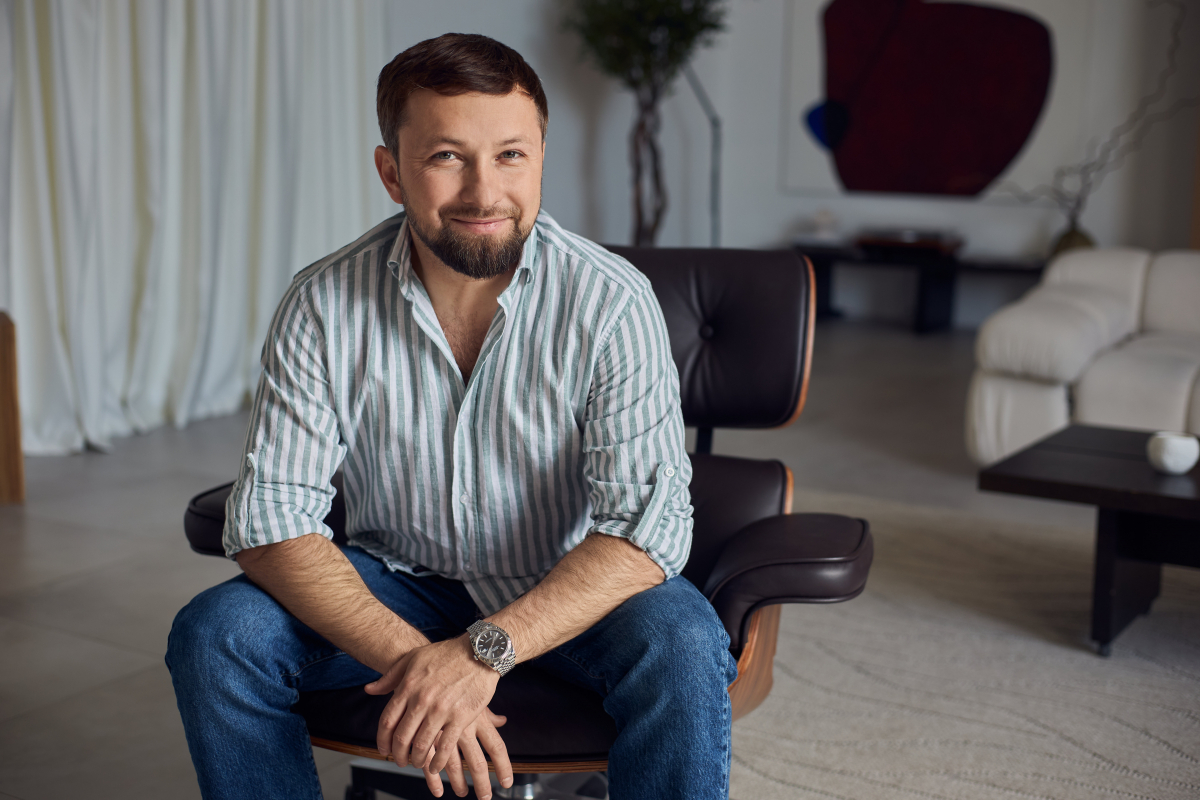 Мужские классические джинсы в повседневном гардеробе